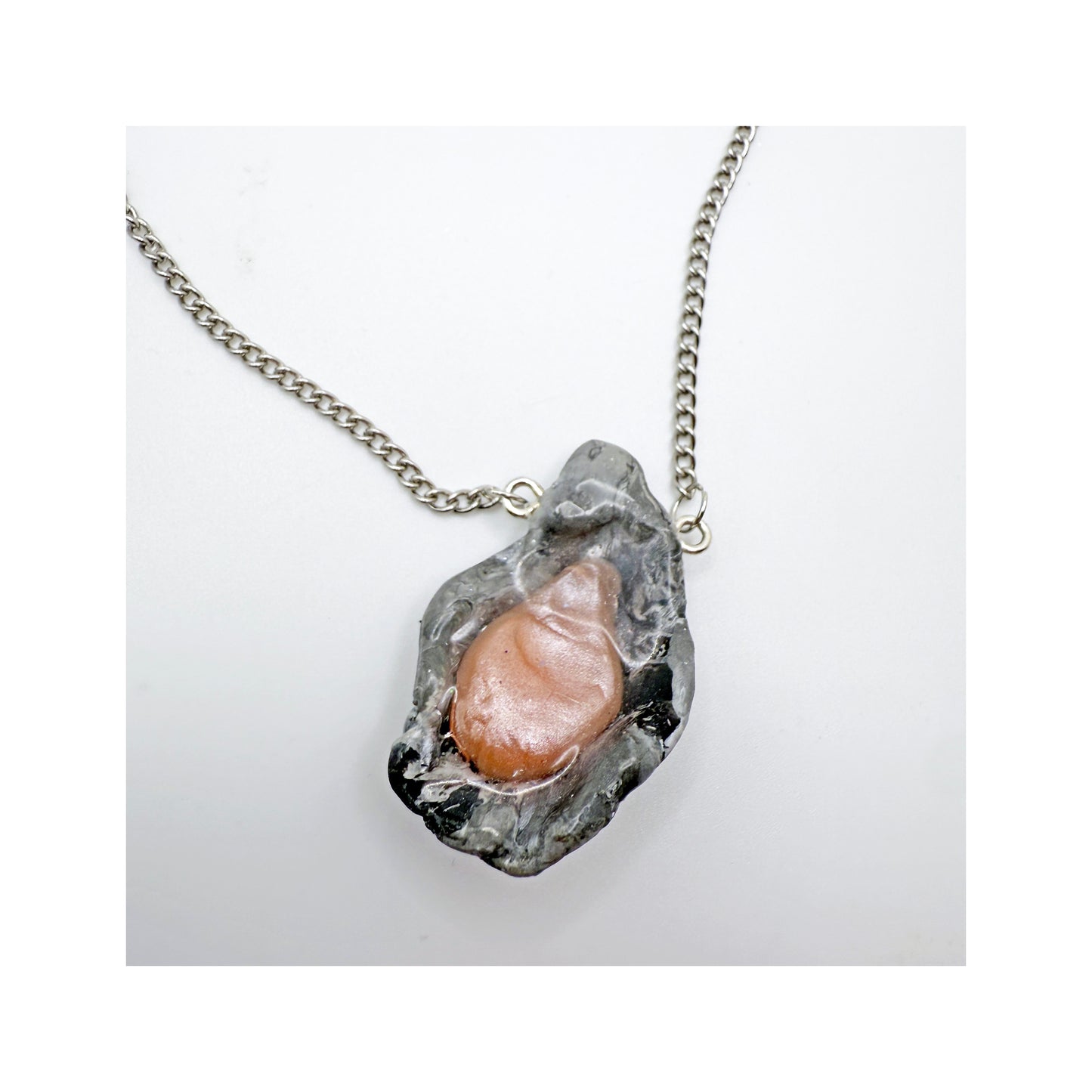 Lone Oyster Necklace