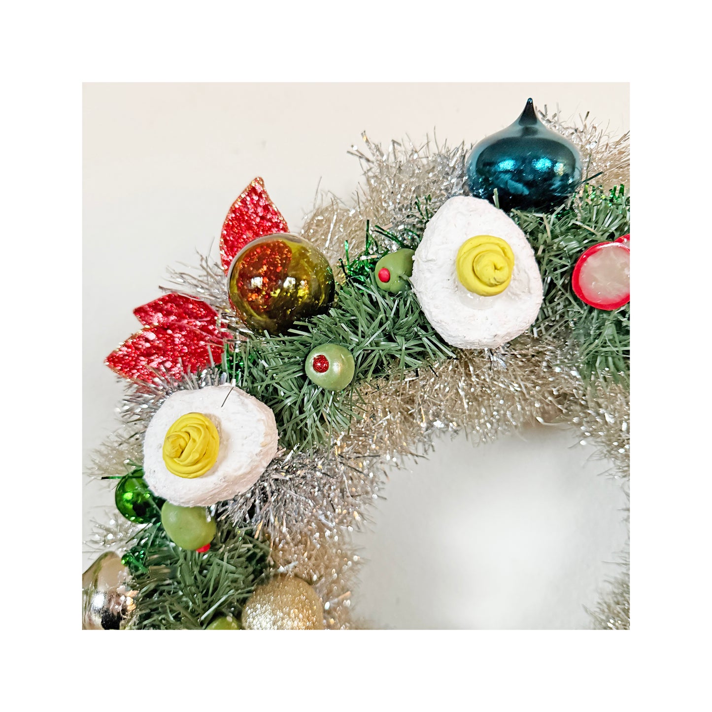 Deluxe Deviled Egg 17" Wreath